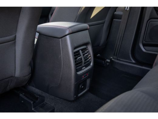 Ford Kuga 2.5 PHEV ST-Line | Camera | Stoel/stuur/voorruit verwarming | Navi | Apple Carplay/Android Auto |... ActivLease financial lease