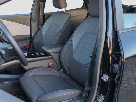 Ford Puma Gen-E 44 kWh 168pk | Adap. Cruise | Carplay | Camera | Winter Pack | BLIS ActivLease financial lease