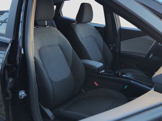 Ford Puma Gen-E 44 kWh 168pk | Adap. Cruise | Carplay | Camera | Winter Pack | BLIS ActivLease financial lease