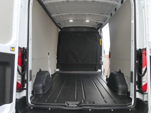 Ford Transit 350 2.0 TDCI L3H2 Trend | Navigatie | Trekhaak | Elektrische Stoel | Stoelverwarming | Bijrijders... ActivLease financial lease