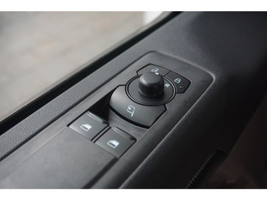 Ford Transit Custom 320 2.5 PHEV L2H1 Trend | 1-fase laadkabel mode 3 16A, 10 meter (PHEV) | 13 polige trekhaak met T... ActivLease financial lease