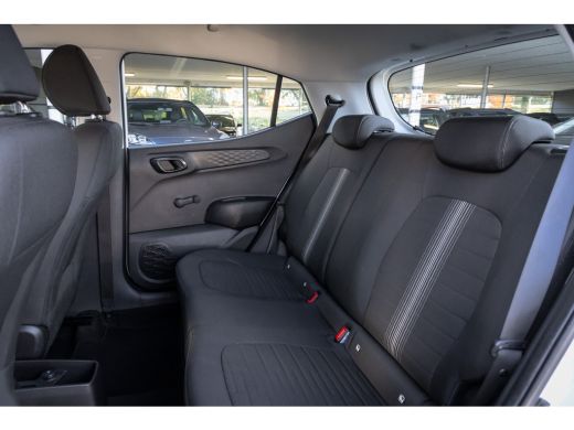 Hyundai i10 1.0 Comfort Smart | Achteruitrijcamera | Apple Carplay/Android Auto | Audio-navigatie full map | ... ActivLease financial lease