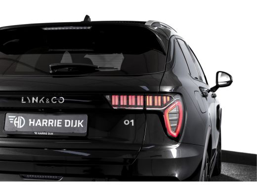 Lynk & Co 01 1.5 PHEV 261PK MY23 | Black pakket |  Donkere hemel | 360 Camera | 7.4 kWh Boordlader | S/K-panod... ActivLease financial lease