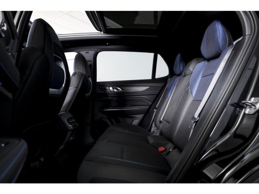 Lynk & Co 01 1.5 PHEV 261PK MY23 | Black pakket |  Donkere hemel | 360 Camera | 7.4 kWh Boordlader | S/K-panod... ActivLease financial lease