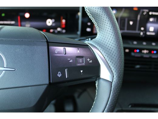 Opel Grandland 1.2 Turbo Hybrid GS | AFL led koplampen | Stoel- stuurwielverwarming | AGR stoelen | Navigatie | ... ActivLease financial lease