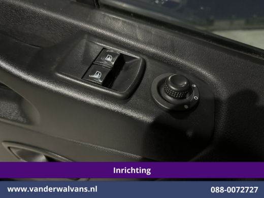 Renault Trafic 2.0 dCi 120pk L2H1 Inrichting Euro6 Airco | Omvormer | Camera | Navigatie | LED | Cruisecontrol T... ActivLease financial lease