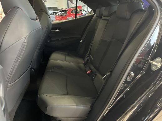 Toyota Corolla Hybrid 180 GR Sport Plus Pack | Uit voorraad leverbaar | ActivLease financial lease