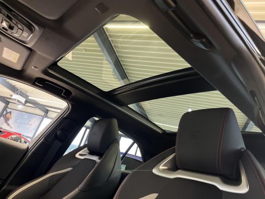 Toyota Corolla Hybrid 180 GR Sport Plus Pack | Uit voorraad leverbaar | ActivLease financial lease