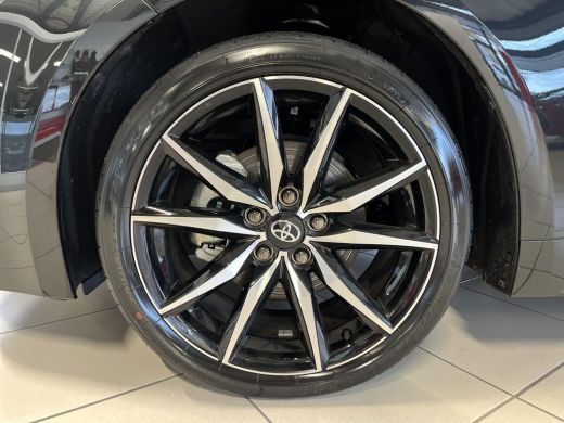 Toyota Corolla Hybrid 180 GR Sport Plus Pack | Uit voorraad leverbaar | ActivLease financial lease