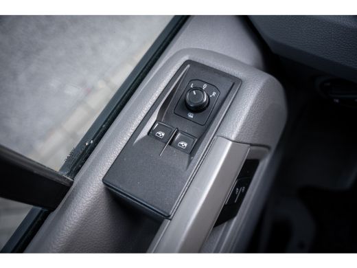 Volkswagen Crafter 2.0 TDI L3H3 Automaat TREKHAAK - IMPERIAAL - NAVI ActivLease financial lease