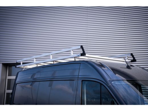 Volkswagen Crafter 2.0 TDI L3H3 Automaat TREKHAAK - IMPERIAAL - NAVI ActivLease financial lease