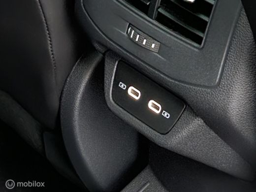 Volkswagen T-Roc 1.5 TSI 3x R-Line Panorama/Black style/Camera ActivLease financial lease