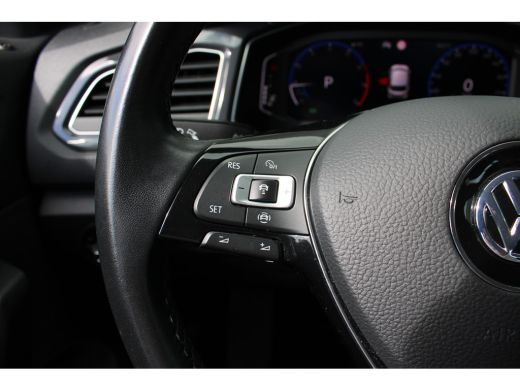 Volkswagen T-Roc 1.5 TSI Sport | DSG Versnellingsbak | Parkeersensoren voor en achter | Airco | Radio | Auto-Hold ... ActivLease financial lease