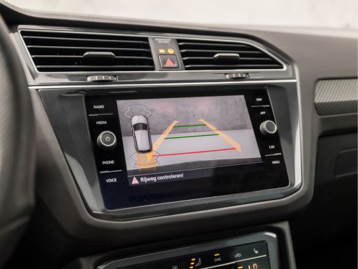 Volkswagen Tiguan 1.5 TSI R-Line 150Pk Automaat (2X R-LINE, PANORAMADAK, ALCANTARA, APPLE CARPLAY, STUUR/STOELVERWA... ActivLease financial lease