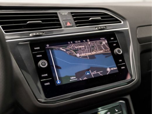 Volkswagen Tiguan 1.5 TSI R-Line 150Pk Automaat (2X R-LINE, PANORAMADAK, ALCANTARA, APPLE CARPLAY, STUUR/STOELVERWA... ActivLease financial lease