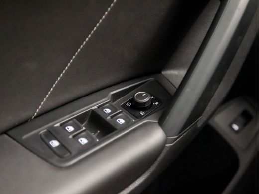 Volkswagen Tiguan 1.5 TSI R-Line 150Pk Automaat (2X R-LINE, PANORAMADAK, ALCANTARA, APPLE CARPLAY, STUUR/STOELVERWA... ActivLease financial lease