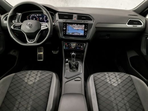 Volkswagen Tiguan 1.5 TSI R-Line 150Pk Automaat (2X R-LINE, PANORAMADAK, ALCANTARA, APPLE CARPLAY, STUUR/STOELVERWA... ActivLease financial lease