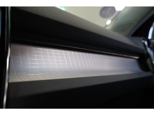 Volvo  XC40 T5 262PK Plug-In Hybrid Inscription 19" all season | Park Assist Pack | Climate Pack | Privacy glas ActivLease financial lease