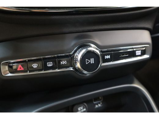 Volvo  XC40 T5 262PK Plug-In Hybrid Inscription 19" all season | Park Assist Pack | Climate Pack | Privacy glas ActivLease financial lease