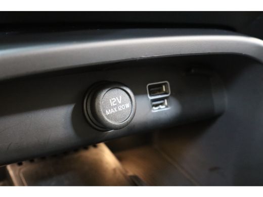 Volvo  XC40 T5 262PK Plug-In Hybrid Inscription 19" all season | Park Assist Pack | Climate Pack | Privacy glas ActivLease financial lease