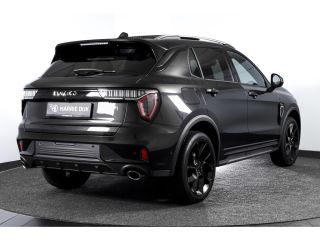 Lynk & Co 01 1.5 PHEV 261PK MY23 | Black pakket |  Donkere hemel | 360 Camera | 7.4 kWh Boordlader | S/K-panod...