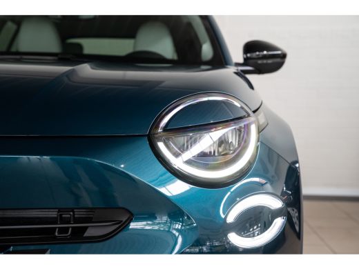 Fiat 600 1.2 145PK Hybrid La Prima | 8 Jaar garantie | Camera | Navigatie | Climate Controle | Lederen bek... ActivLease financial lease