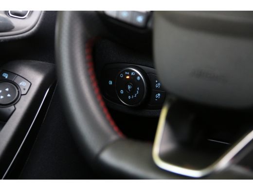 Ford Fiesta 1.0 EcoBoost Hybrid ST-Line | Stuur- en stoelverwarming | Parkeersensoren | 17" Velgen ActivLease financial lease