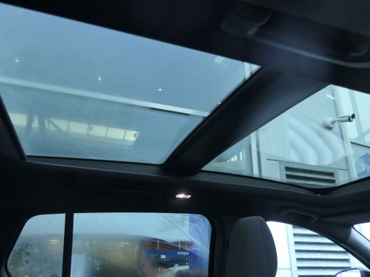 Ford Focus 1.0 EcoBoost Hybrid 155pk ST Line X | Panoramadak | Trekhaak | Winterpack | Adaptive Cruise | Cam... ActivLease financial lease