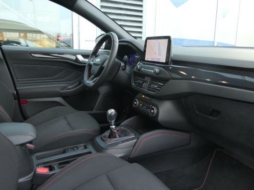 Ford Focus 1.0 EcoBoost Hybrid 155pk ST Line X | Panoramadak | Trekhaak | Winterpack | Adaptive Cruise | Cam... ActivLease financial lease