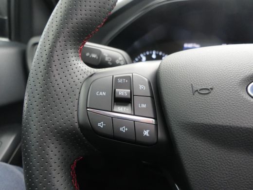 Ford Focus 1.0 EcoBoost Hybrid ST Line | Panoramadak | Trekhaak | B&O | Winterpack | Dodehoek Detectie | Pri... ActivLease financial lease