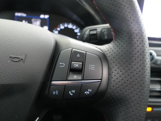 Ford Focus 1.0 EcoBoost Hybrid ST Line | Panoramadak | Trekhaak | B&O | Winterpack | Dodehoek Detectie | Pri... ActivLease financial lease