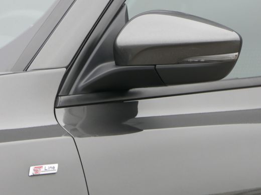 Ford Focus 1.0 EcoBoost Hybrid ST Line | Panoramadak | Trekhaak | B&O | Winterpack | Dodehoek Detectie | Pri... ActivLease financial lease