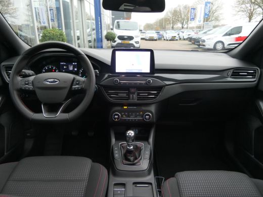 Ford Focus 1.0 EcoBoost Hybrid ST Line | Panoramadak | Trekhaak | B&O | Winterpack | Dodehoek Detectie | Pri... ActivLease financial lease