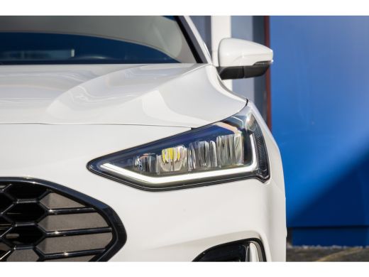 Ford Focus 1.0 EcoBoost Hybrid ST Line X | Driver-assistance-pack | Pano-dak | Winter-pack | | Achteruitrijc... ActivLease financial lease