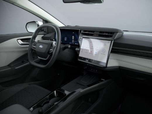 Ford Puma Gen-E 44 kWh | Achteruitrijcamera | Airco (automatisch) | Apple Carplay/Android Auto|telefoonintegratie... ActivLease financial lease