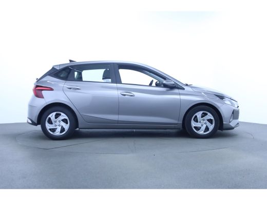 Hyundai i20 1.0 MPI Comfort Camera | Stoel en Stuurverwarming | Carplay | DAB | Airco | Cruise 16" Lichtmetaa... ActivLease financial lease