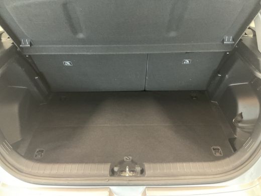 Hyundai i20 1.0 MPI Comfort Camera | Stoel en Stuurverwarming | Carplay | DAB | Airco | Cruise 16" Lichtmetaa... ActivLease financial lease