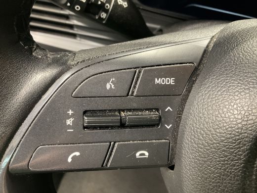 Hyundai i20 1.0 MPI Comfort Camera | Stoel en Stuurverwarming | Carplay | DAB | Airco | Cruise 16" Lichtmetaa... ActivLease financial lease