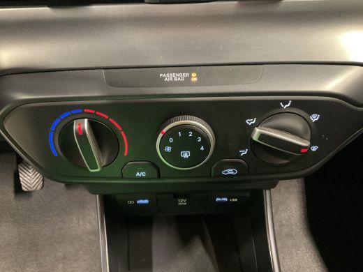 Hyundai i20 1.0 MPI Comfort Camera | Stoel en Stuurverwarming | Carplay | DAB | Airco | Cruise 16" Lichtmetaa... ActivLease financial lease