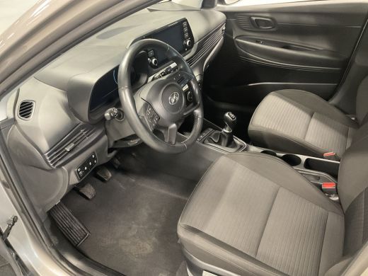 Hyundai i20 1.0 MPI Comfort Camera | Stoel en Stuurverwarming | Carplay | DAB | Airco | Cruise 16" Lichtmetaa... ActivLease financial lease