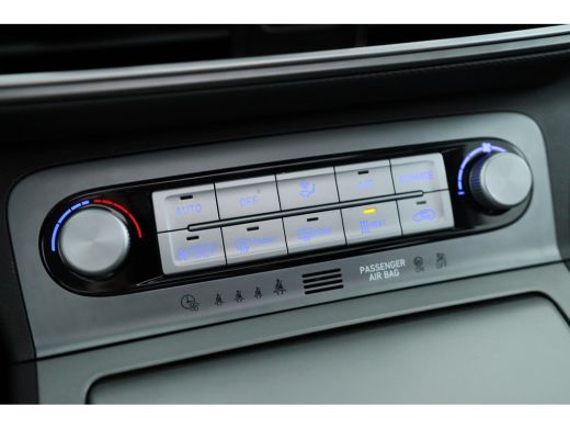 Hyundai Kona EV Fashion 64 kWh | Schuif-/kanteldak | Head-up display | Adaptive Cruise | Keyless | Camera | Cl... ActivLease financial lease