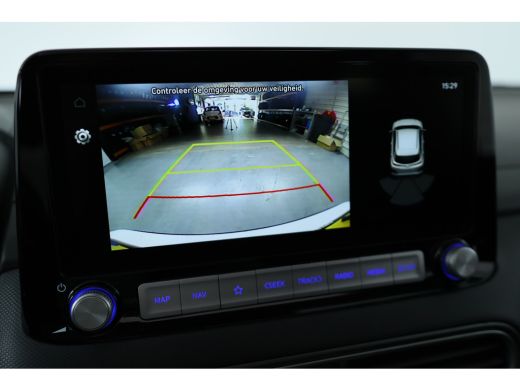 Hyundai Kona EV Fashion 64 kWh | Schuif-/kanteldak | Head-up display | Adaptive Cruise | Keyless | Camera | Cl... ActivLease financial lease