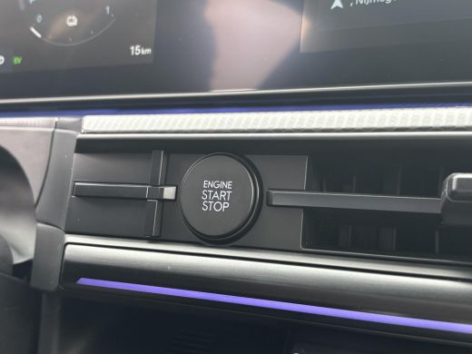 Hyundai Santa Fe 1.6 T-GDI PHEV Black Line 4WD 7p. | 5.000,- korting! | Meerdere kleuren uit voorraad leverbaar! |... ActivLease financial lease