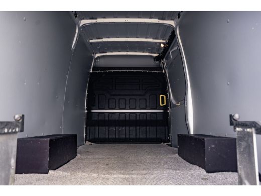 Iveco Daily 35S16V L2H2 | Automaat | Air-Pro Editie | Luchtvering | LED | Camera | Navi | PDC | 3.5T Trekgewi... ActivLease financial lease