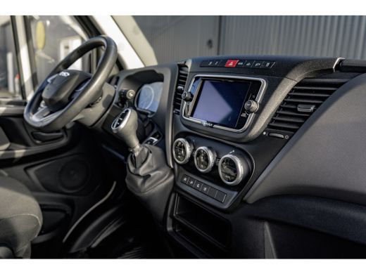 Iveco Daily 35S16V L2H2 | Automaat | Air-Pro Editie | Luchtvering | LED | Camera | Navi | PDC | 3.5T Trekgewi... ActivLease financial lease