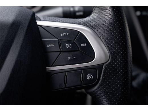 Iveco Daily 35S16V L2H2 | Automaat | Air-Pro Editie | Luchtvering | LED | Camera | Navi | PDC | 3.5T Trekgewi... ActivLease financial lease