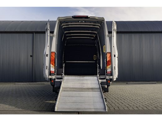 Iveco Daily 35S16V L2H2 | Automaat | Air-Pro Editie | Luchtvering | LED | Camera | Navi | PDC | 3.5T Trekgewi... ActivLease financial lease