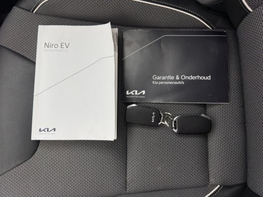 Kia e-Niro DynamicPlusLine 64 kWh [ 3-Fase ] {SOH-96%} (INCL-BTW) Aut.*PANO | LEATHER-FABRIC | FULL-LED | NA... ActivLease financial lease