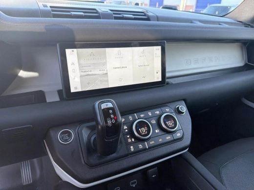 Land Rover Defender 2.0 D200 110 SE Geheel rijklaar incl. Garantie ActivLease financial lease