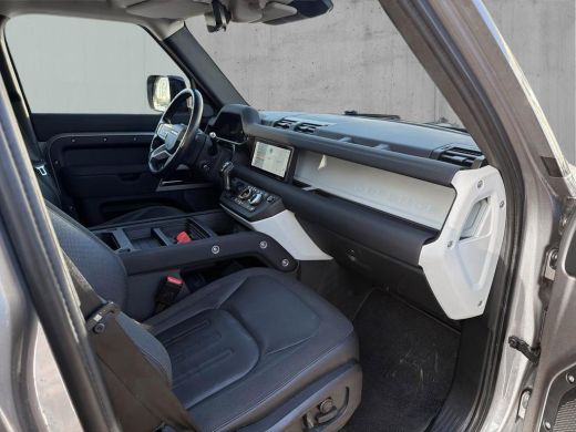 Land Rover Defender 2.0 D200 110 SE Geheel rijklaar incl. Garantie ActivLease financial lease
